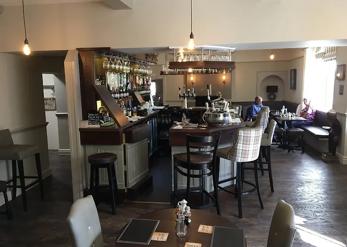 Maypole Inn